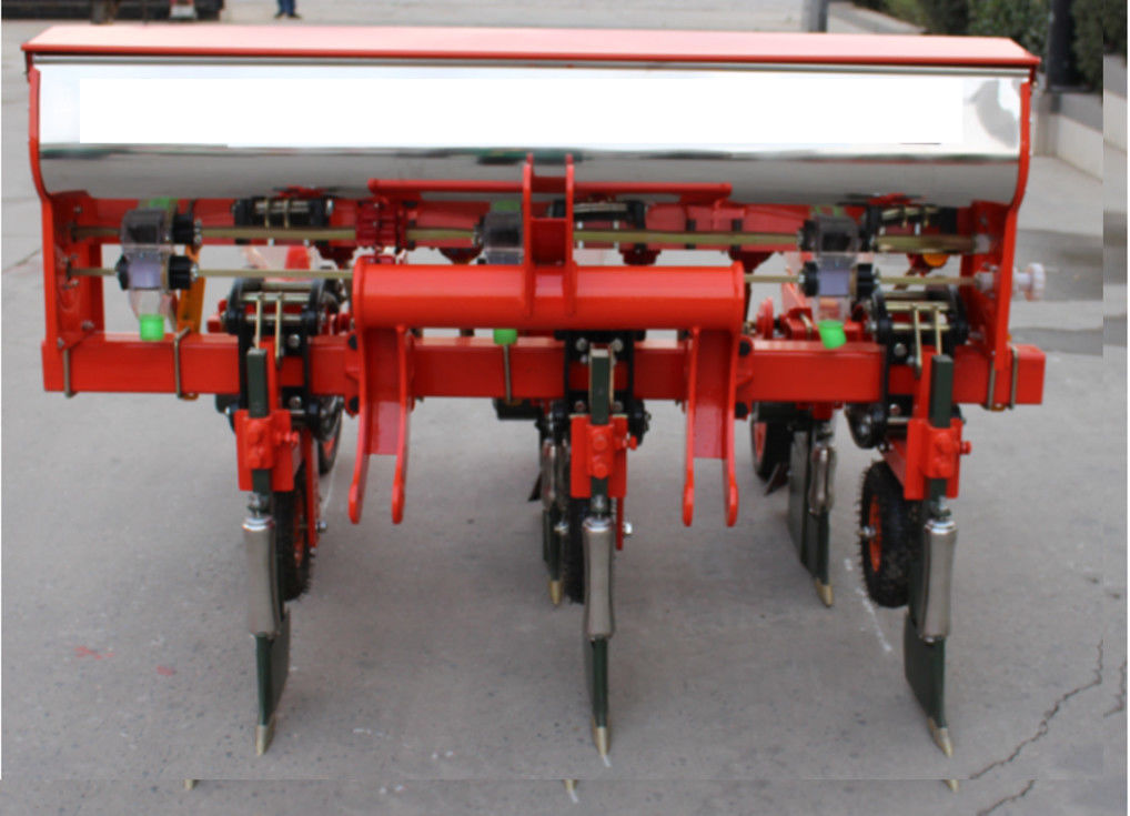 o trator de exploração agrícola 12-25kw executa três linhas milho que semeia a máquina fácil de usar fornecedor